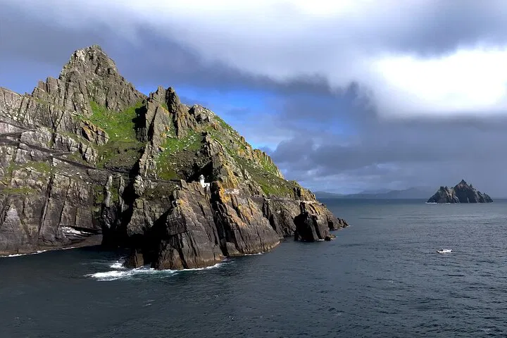 Skellig Coast Boat Tour: History & Wildlife!