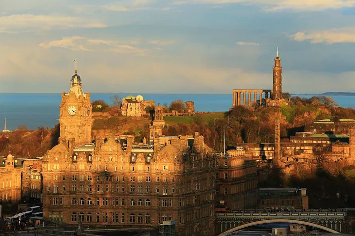 Discover Edinburgh's Hidden Gems: A Personalized Driving Adventure