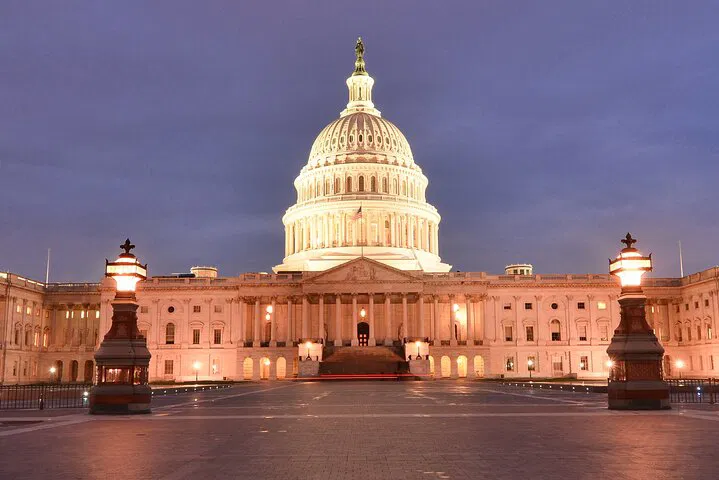 Discover DC's Treasures: A Luxurious Private Monument Tour