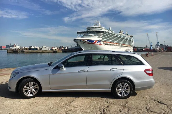 Stress-Free Southampton: Private Transfer to St. Pancras