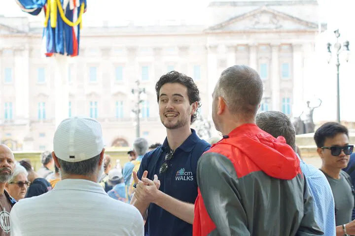Discover London's Magic: Landmarks & Harry Potter Walking Tour!