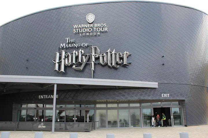 Magical Transfer: Private Ride to Harry Potter Studios from London