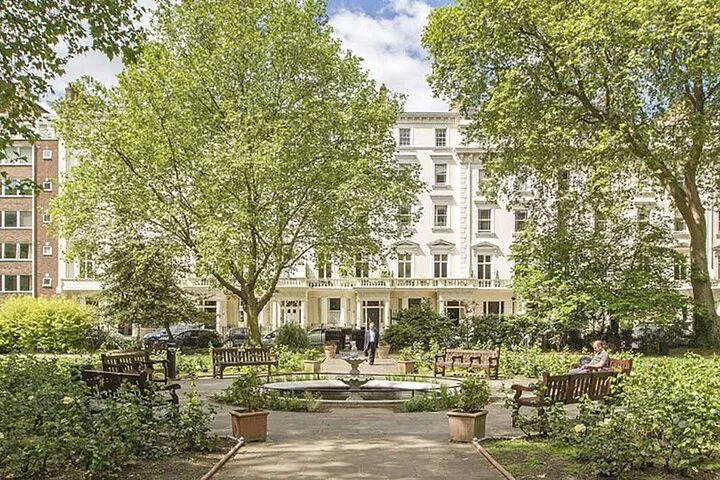 Uncover London's Hidden Stories: A Thomas Cubitt's Pimlico Walking Adventure
