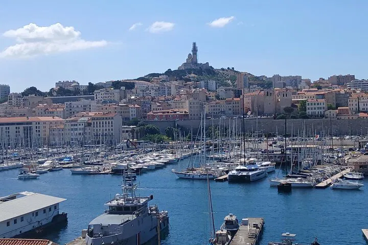 Marseille & Cassis Day Trip: Private Tour from Port/Hotel