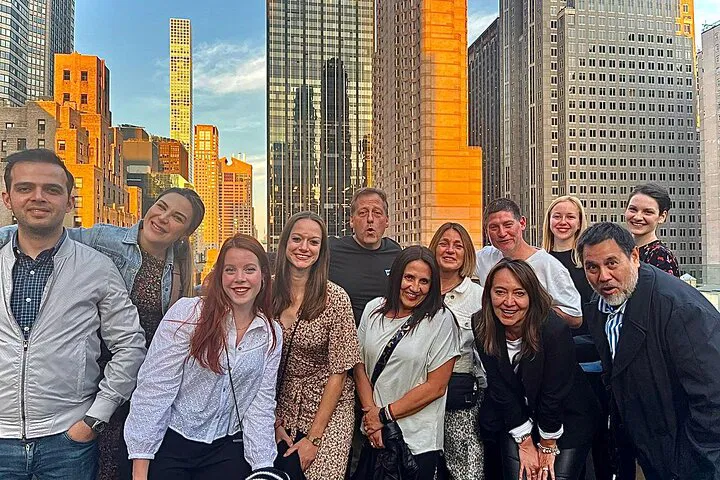 Midtown Unleashed: NYC's Ultimate Local Nightlife Adventure