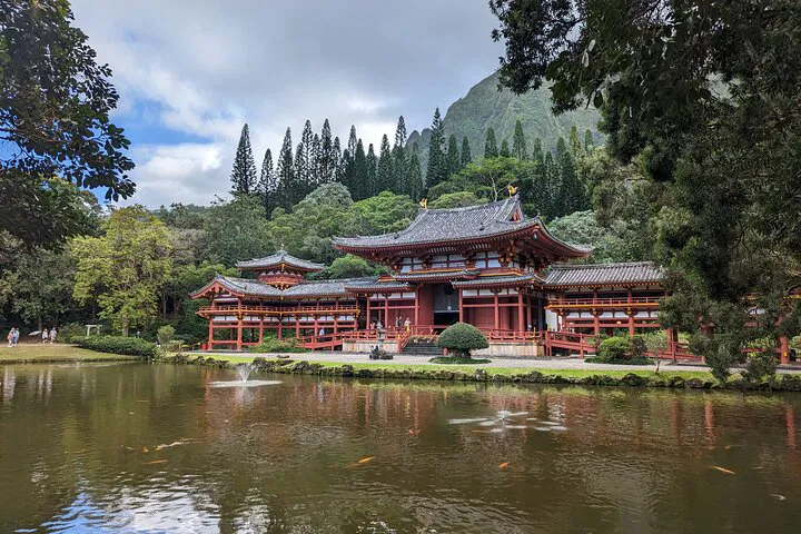 Oahu's East Side Adventure: A Personalized Island Tour