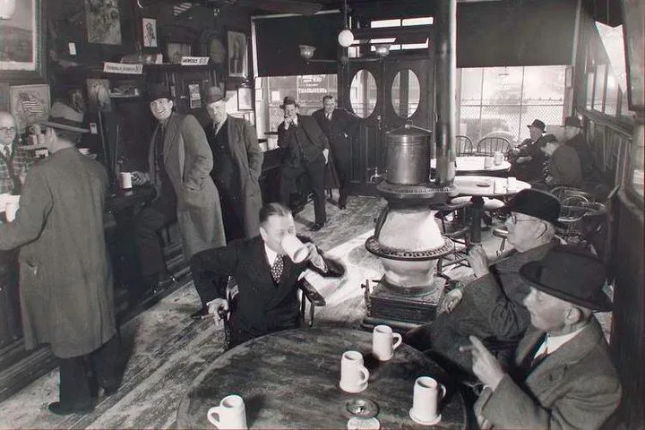 East Village Ghost Pub Crawl: Sip Spirits with Spirits!