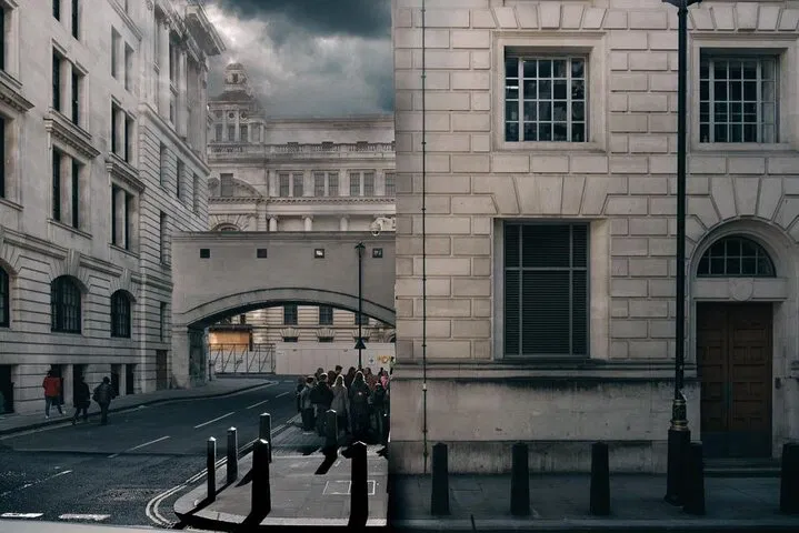 Uncover London's Secrets: An Ultimate Guided Walking Tour