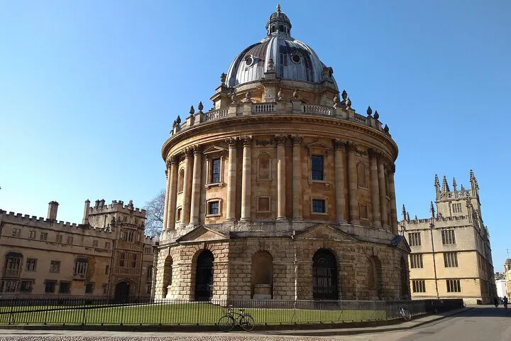 Unlock Oxford's Secrets: A Unique Private Tour with an Insider