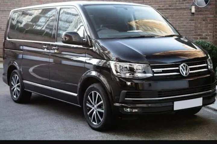 Stress-Free Paris Arrival: Private Transfer from Gare Saint Lazare