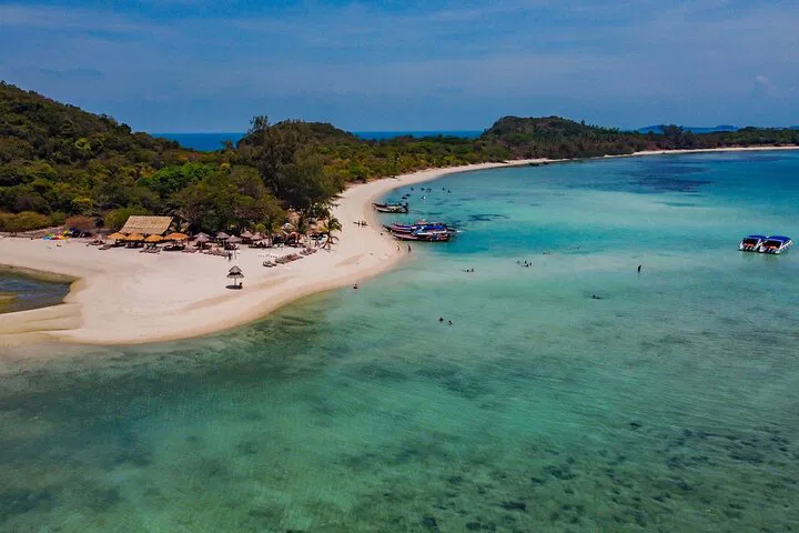 Pig Island Snorkel Adventure by Speedboat from Samui