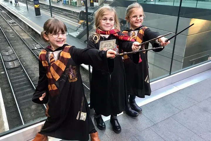 Step into the Wizarding World: An Exclusive Harry Potter London Taxi Adventure!