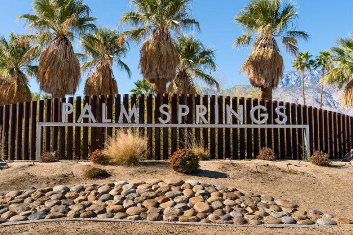 Palm Springs Private Desert Escape: Luxury Tour from Los Angeles