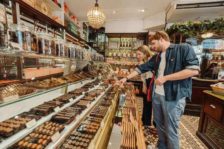Paris Pastry Tour: Hidden Gems & Sweet Treats