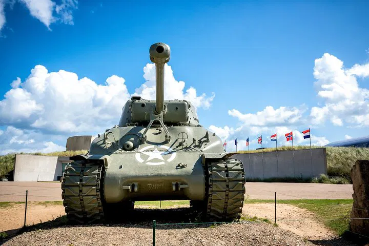 Normandy D-Day Sites: An Immersive Private Tour from Paris