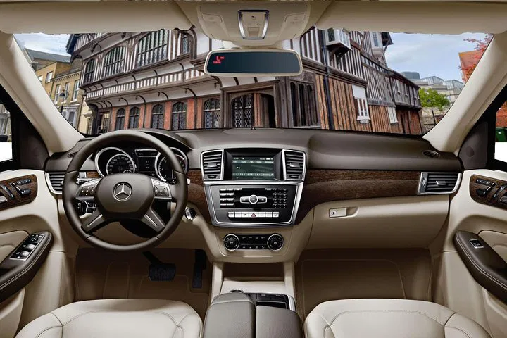 Stress-Free Southampton to Gatwick Transfer: Cruise in Comfort!