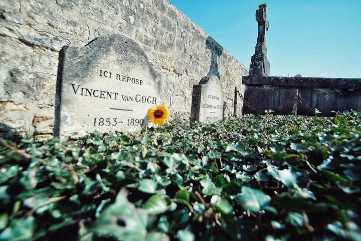 Artistic Journey: Monet & Van Gogh Private Tour from Paris