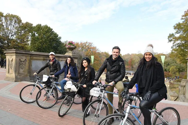 Central Park Bike Adventure: Explore NYC's Oasis on Two Wheels!