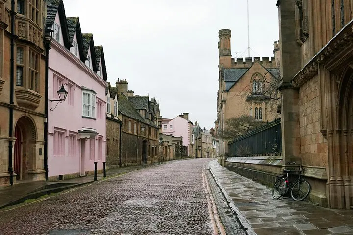 Oxford's Literary & Architectural Marvels: A Birmingham Day Trip