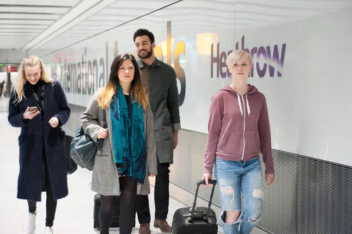 Effortless Arrival: Private Transfer from Luton to Your Docklands Doorstep