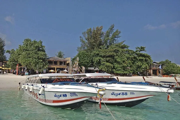 Island Hop in Style: Koh Ngai to Koh Bulone Speedboat Transfer