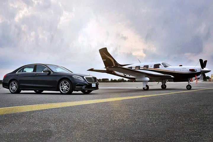 Stress-Free Paris Airport Transfer: Private Luxury to Le Bourget