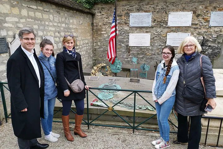 Lafayette: Bridging Revolutions in Paris - A Historical Walking Tour