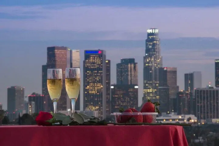 Romantic Los Angeles: Soar Above Downtown on an Unforgettable Helicopter Tour!