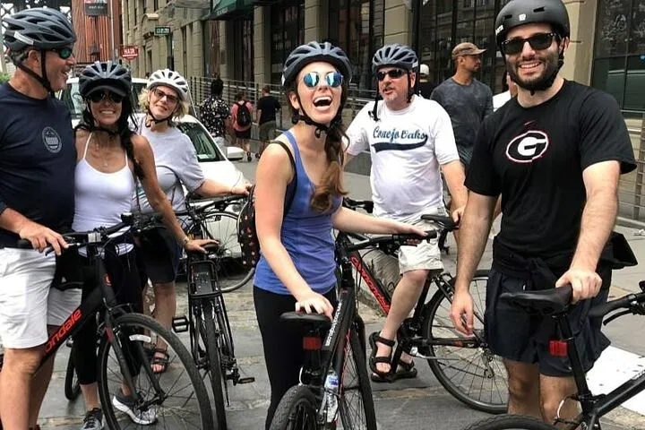 Brooklyn Bike Tour: Explore 20 Neighborhoods & Local Gems