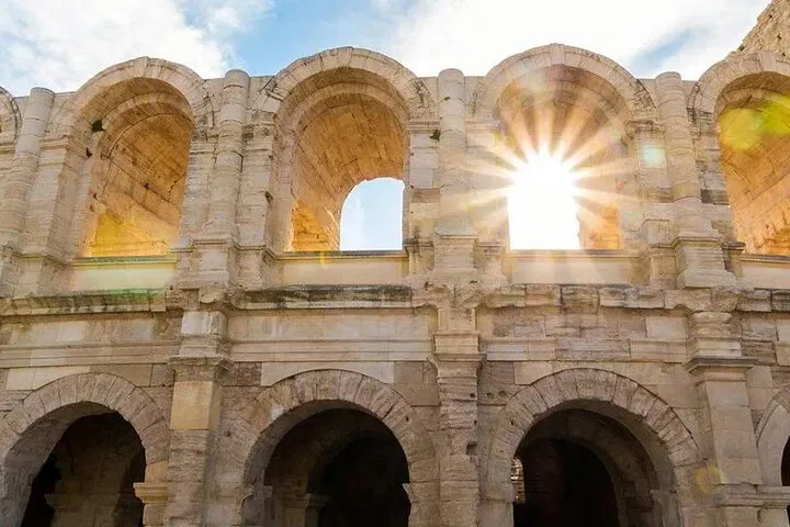 Provence's Gems: A Guided Day Trip Through Art, History, and Culture