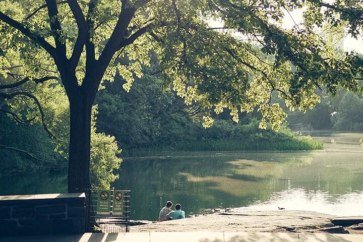 Capture NYC's Soul: Personalized Photo Tours with a Local Pro!