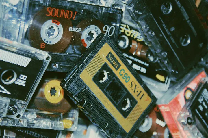 Step Back in Time: Explore London's Electrifying 80s Music Scene!