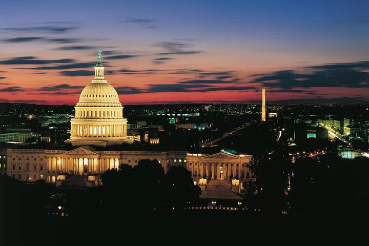 Unlock D.C.'s Secrets: Expert-Led Group Tours in Luxury