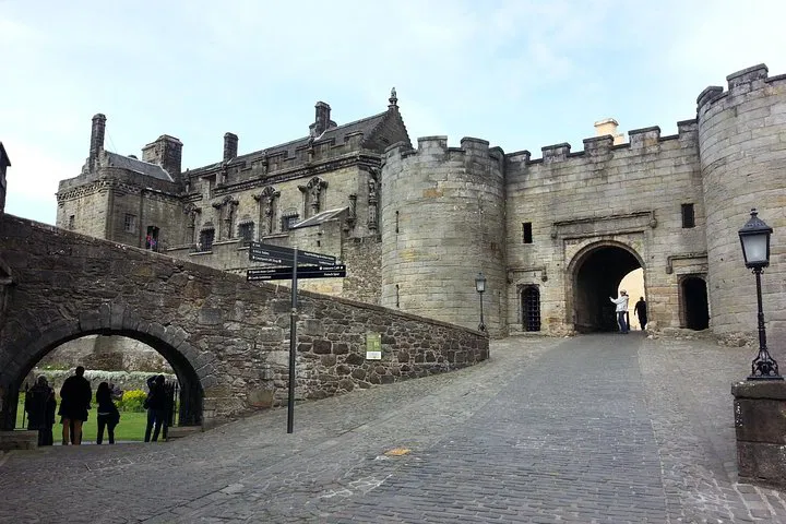 Discover Scotland: Stirling Castle, Loch Lomond & Trossachs Shore Excursion