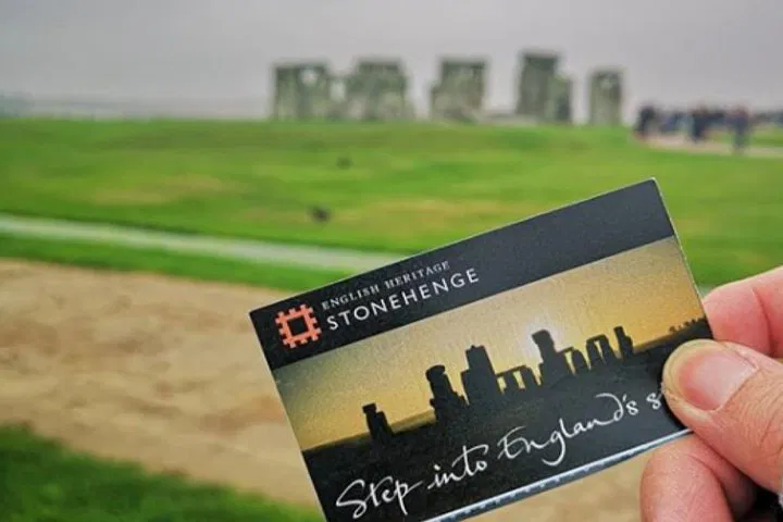 Unforgettable Post-Cruise Tour: Stonehenge, Windsor & London