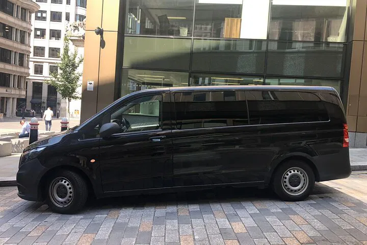 Paris to Brussels Private Transfer: Stress-Free Comfort & Style