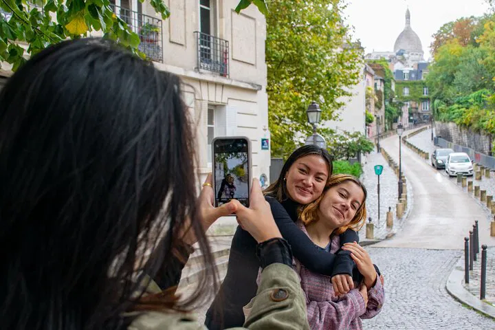 Paris Like a Local: Unlock the City's Secrets on a Personalized Full-Day Tour