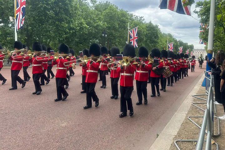 Royal Treatment: Witness the Changing of the Guard in Style!