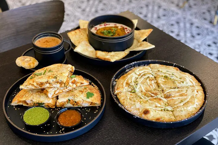Savor Toronto: Queen West's Ultimate Food Crawl Adventure