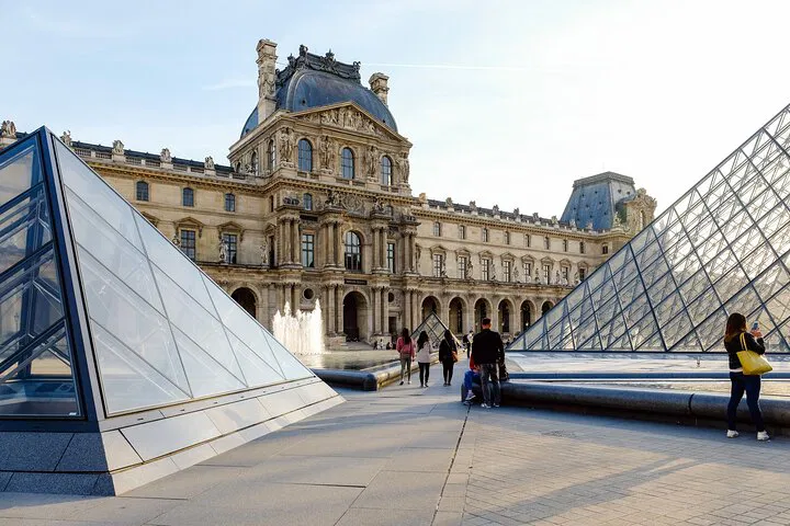 Unlock Louvre's Secrets: Guided Tours & Timed Entry Adventures