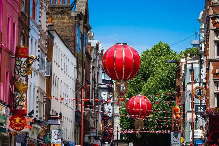 Capture London's Charm: A Personalized Photography Walking Tour