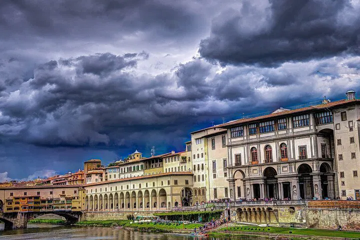 Stress-Free Genoa to Florence Transfer: Your Door-to-Door Private Ride