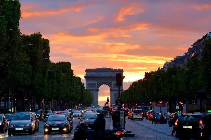 Arc de Triomphe: Rooftop Access Ticket & Paris Views