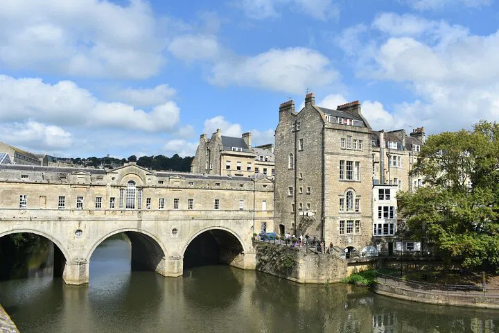 Bath: Private Walking Tour with a Local Expert