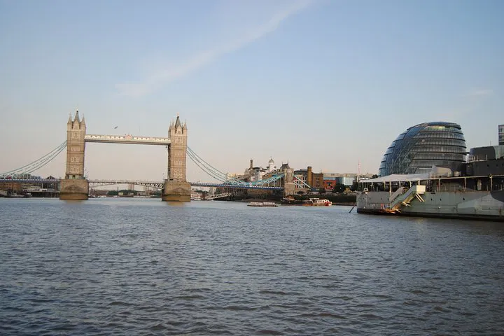 Zoom Through Time: Live London Walking Tour from Your Screen!