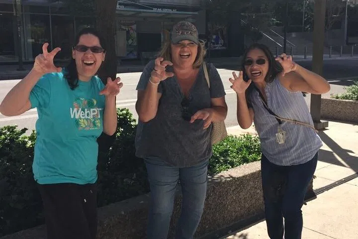 New Haven Zombie Apocalypse: An Urban Scavenger Hunt Adventure