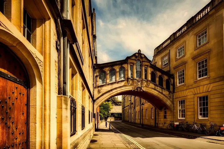 Step into Oxford's Magical World: A Discovery of Witches Tour