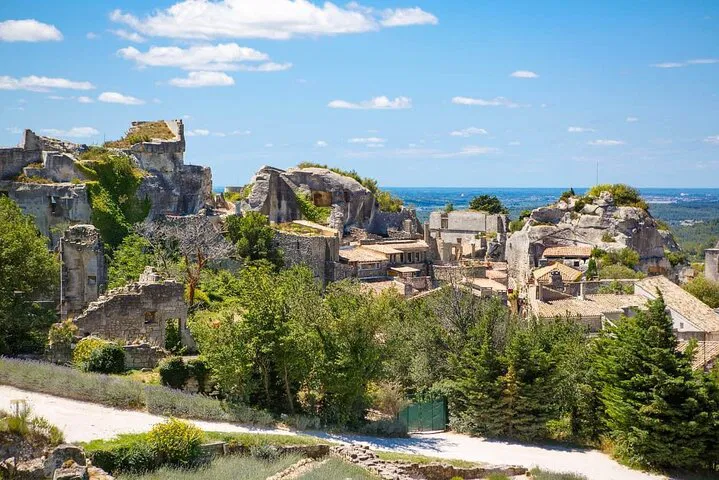 Provence Discovery: Villages of Saint-Rémy, Les Baux & Pont du Gard