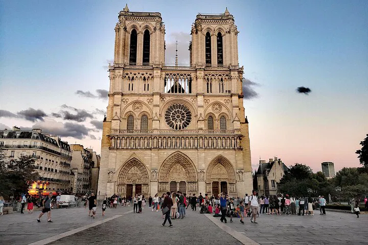 Notre-Dame Private Tour: Uncover Paris's Secrets