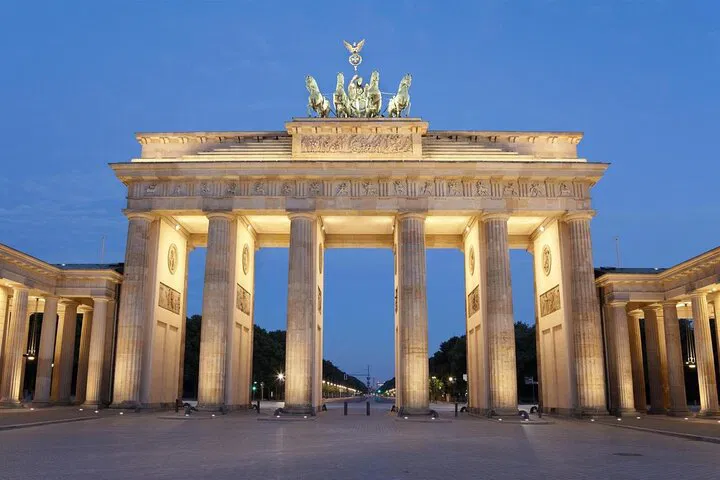 Stress-Free Berlin to Prague Transfer: Private Door-to-Door Service